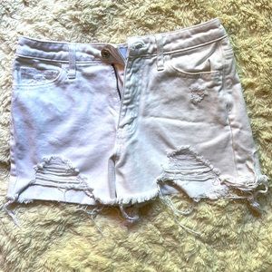 ✨Woman’s size SMALL✨ white distressed HIGH WAISTED jeans